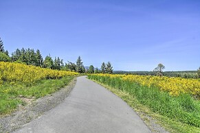 Cozy Sequim Condo: Olympic Discovery Trail Access!