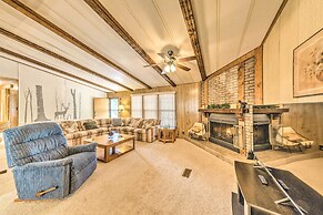 3 Mi to Ruidoso Winter Park: Home w/ Fireplace!