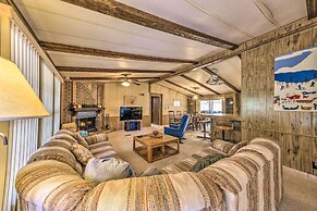 3 Mi to Ruidoso Winter Park: Home w/ Fireplace!