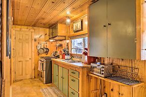 California Retreat w/ Deck, Fire Pit & Grill!