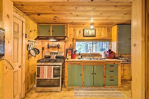 California Retreat w/ Deck, Fire Pit & Grill!