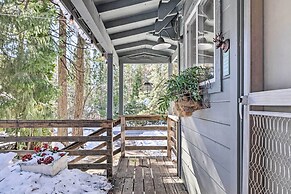 California Retreat w/ Deck, Fire Pit & Grill!