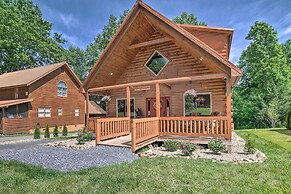 Rustic Chic Gatlinburg Cabin w/ Hot Tub!