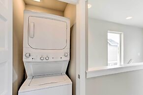 Ocean Shores House w/ Hot Tub - Walk to Beach