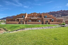 Moab Townhome w/ Patio - 11 Mi. to Arches NP!