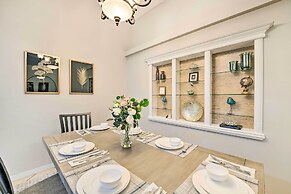 Walk to Lake: Stunning Central Florida Home!