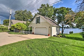 Linden Lakefront Hideaway w/ Dock & Private Beach!