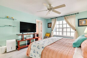 Clearwater Beach Hideaway: Walkable Location!
