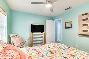 Clearwater Beach Hideaway: Walkable Location!