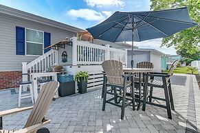 Resort Home ~ 1 Mi to Myrtle Beach Access!