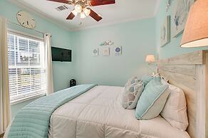 Resort Home ~ 1 Mi to Myrtle Beach Access!