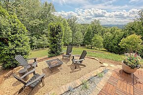 Spacious 'eagle's View' Luxury Cabin w/ Views