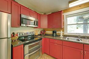 15 Mins to Polar Express: Cabin w/ Hot Tub!