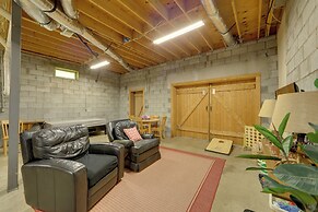 15 Mins to Polar Express: Cabin w/ Hot Tub!