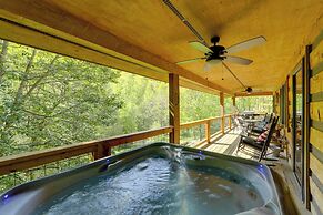 15 Mins to Polar Express: Cabin w/ Hot Tub!