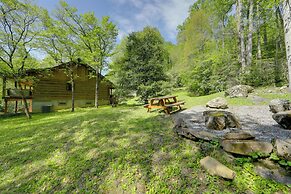 15 Mins to Polar Express: Cabin w/ Hot Tub!