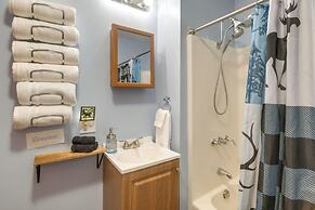 Family Cabin w/ Fire Pit - 25 Miles to Yellowstone