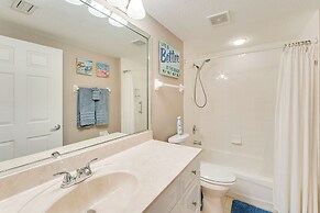 New Smyrna Beach Condo w/ Balcony & Pool Access