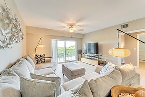 New Smyrna Beach Condo w/ Balcony & Pool Access