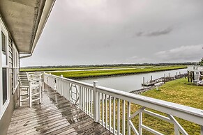 Spacious Beach Cottage w/ Private Dock Access