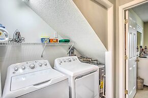 Spacious Beach Cottage w/ Private Dock Access