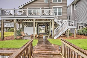 Spacious Beach Cottage w/ Private Dock Access