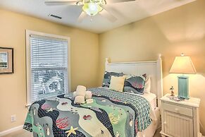 Spacious Beach Cottage w/ Private Dock Access