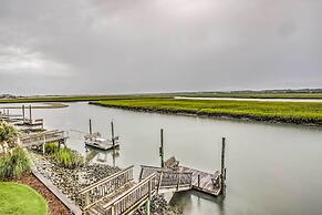 Spacious Beach Cottage w/ Private Dock Access