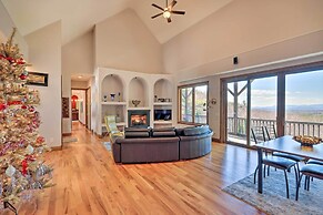 Expansive Murphy Retreat w/ Mountain Views!
