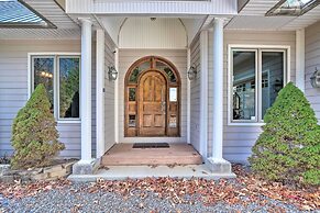 Expansive Murphy Retreat w/ Mountain Views!