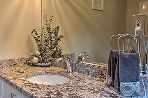 Charming Lewiston Apt: 10 Miles to Niagara Falls!