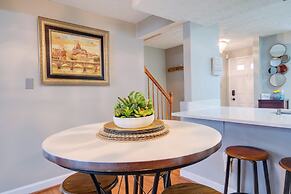 Quaint Arlington Vacation Rental w/ Patio!