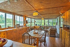 Cozy Cottage on Caroga Lake w/ Waterfront Fire Pit
