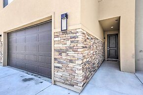 Luxury Downtown Moab Townhome w/ Pool Access!