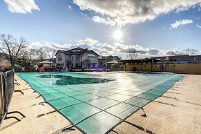 Beautiful Branson Condo w/ Golf + Pool Access!