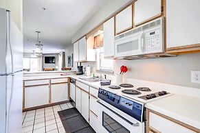 Beautiful Branson Condo w/ Golf + Pool Access!