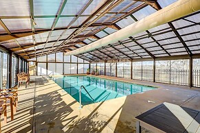 Beautiful Branson Condo w/ Golf + Pool Access!