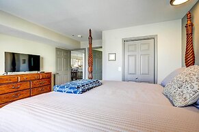 Beautiful Branson Condo w/ Golf + Pool Access!