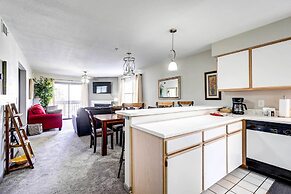 Beautiful Branson Condo w/ Golf + Pool Access!