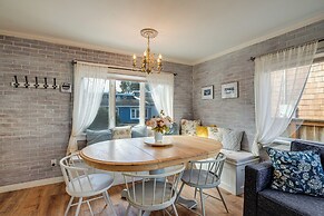 Quaint 'sur La Mer' Cottage w/ Deck, Fire Pit