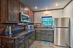 Charming Quitman Cabin < 2 Miles to Lake Fork