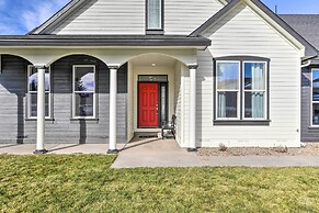 Alluring Home w/ Fire Pit < 1/2 Mi to Oit!