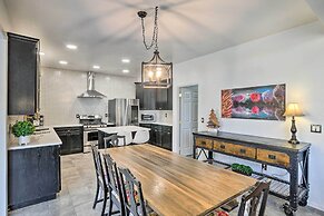 Alluring Home w/ Fire Pit < 1/2 Mi to Oit!