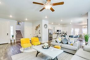 Fresno Home w/ Grill - 9 Mi to Downtown