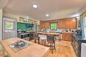 Bright Converted Schoolhouse in Chesterfield!