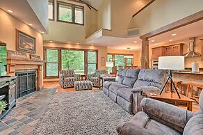 Nekoosa Golf Course Retreat w/ Hot Tub!