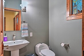 Nekoosa Golf Course Retreat w/ Hot Tub!