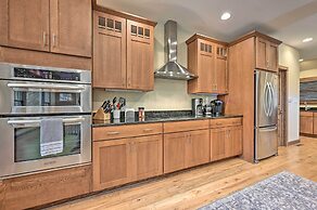 Nekoosa Golf Course Retreat w/ Hot Tub!