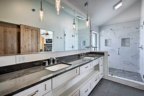 Luxe Mountain Cabin w/ Spa, 6 Mi to Park City!