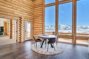 Luxe Mountain Cabin w/ Spa, 6 Mi to Park City!